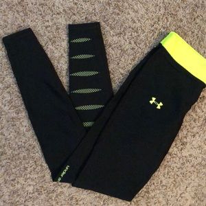 Black and Yellow UA leggings